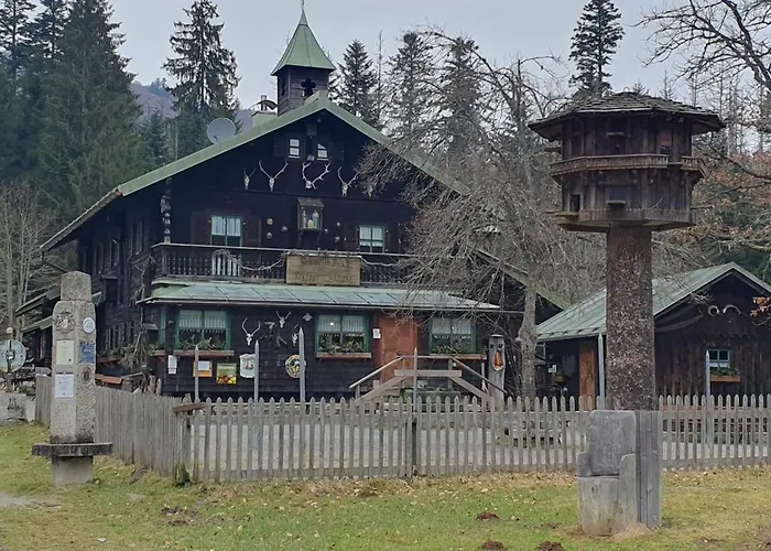 Hoamatblick Mit Panoramahallenbad *